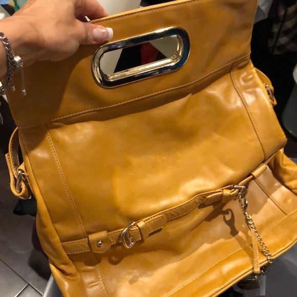 Handbag - Picture 2 of 5